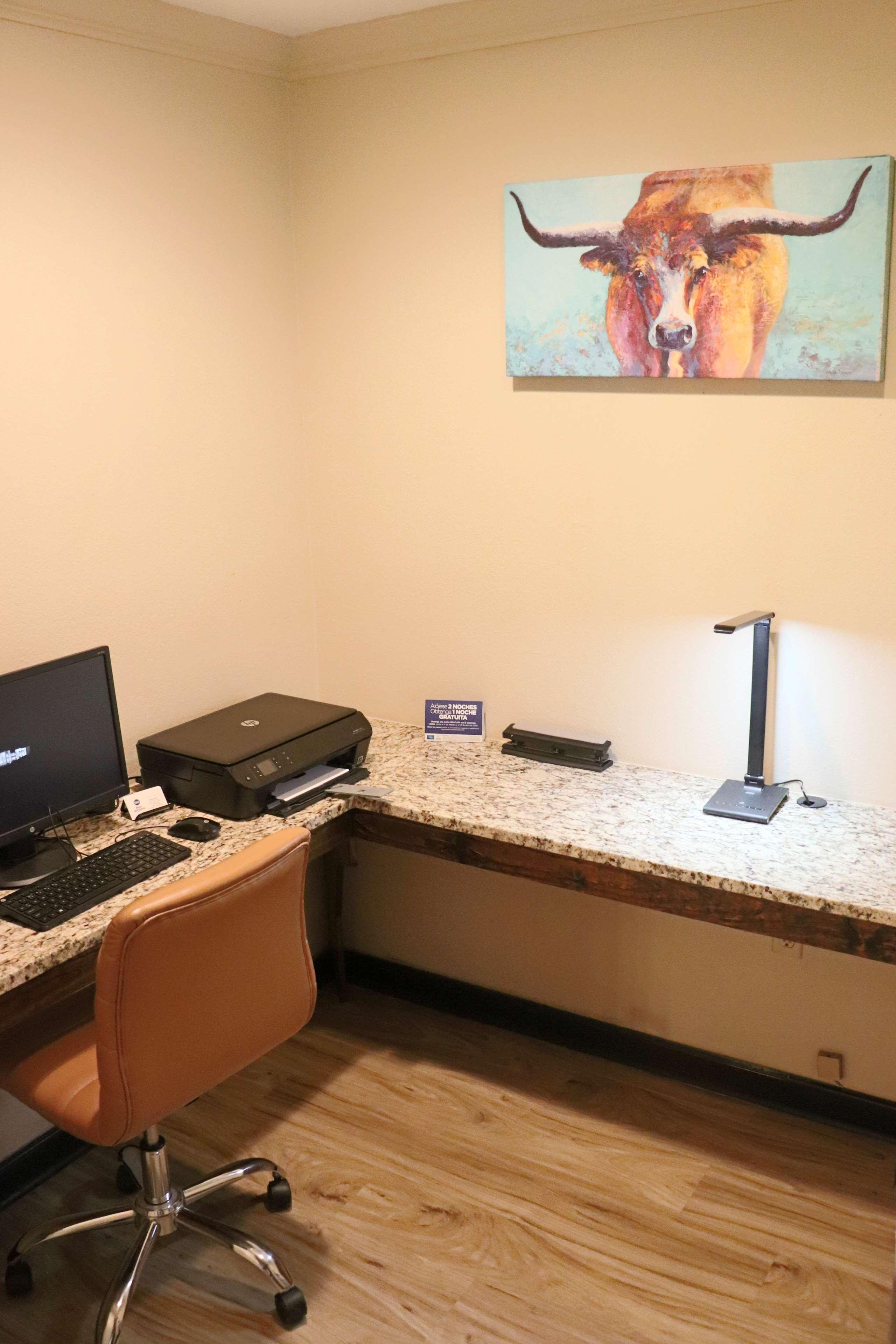 Best Western George West Executive Inn Екстер'єр фото
