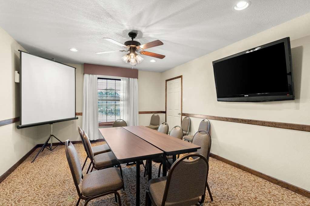 Best Western George West Executive Inn Зручності фото