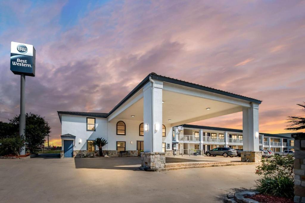 Best Western George West Executive Inn Екстер'єр фото