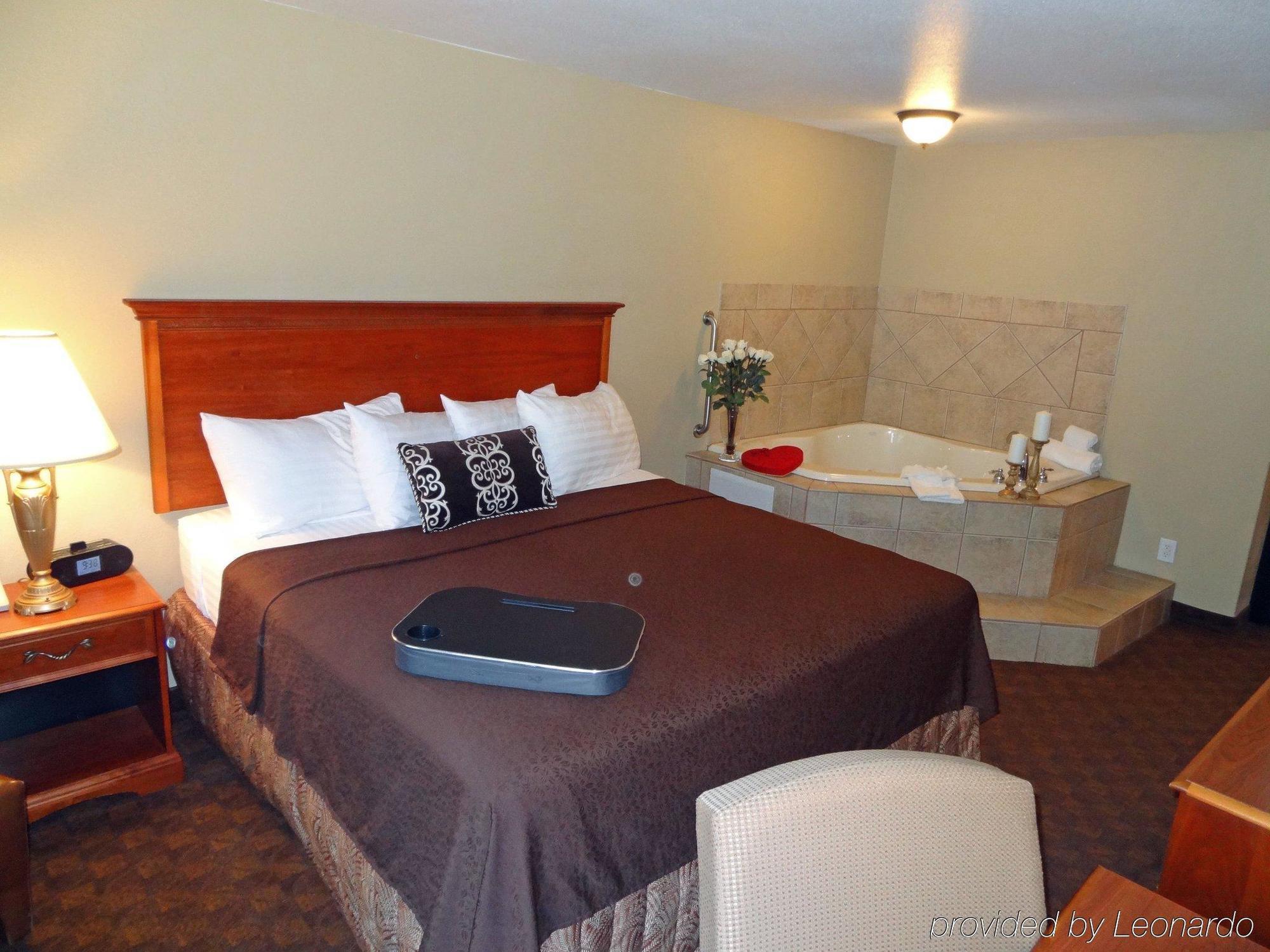 Best Western George West Executive Inn Номер фото