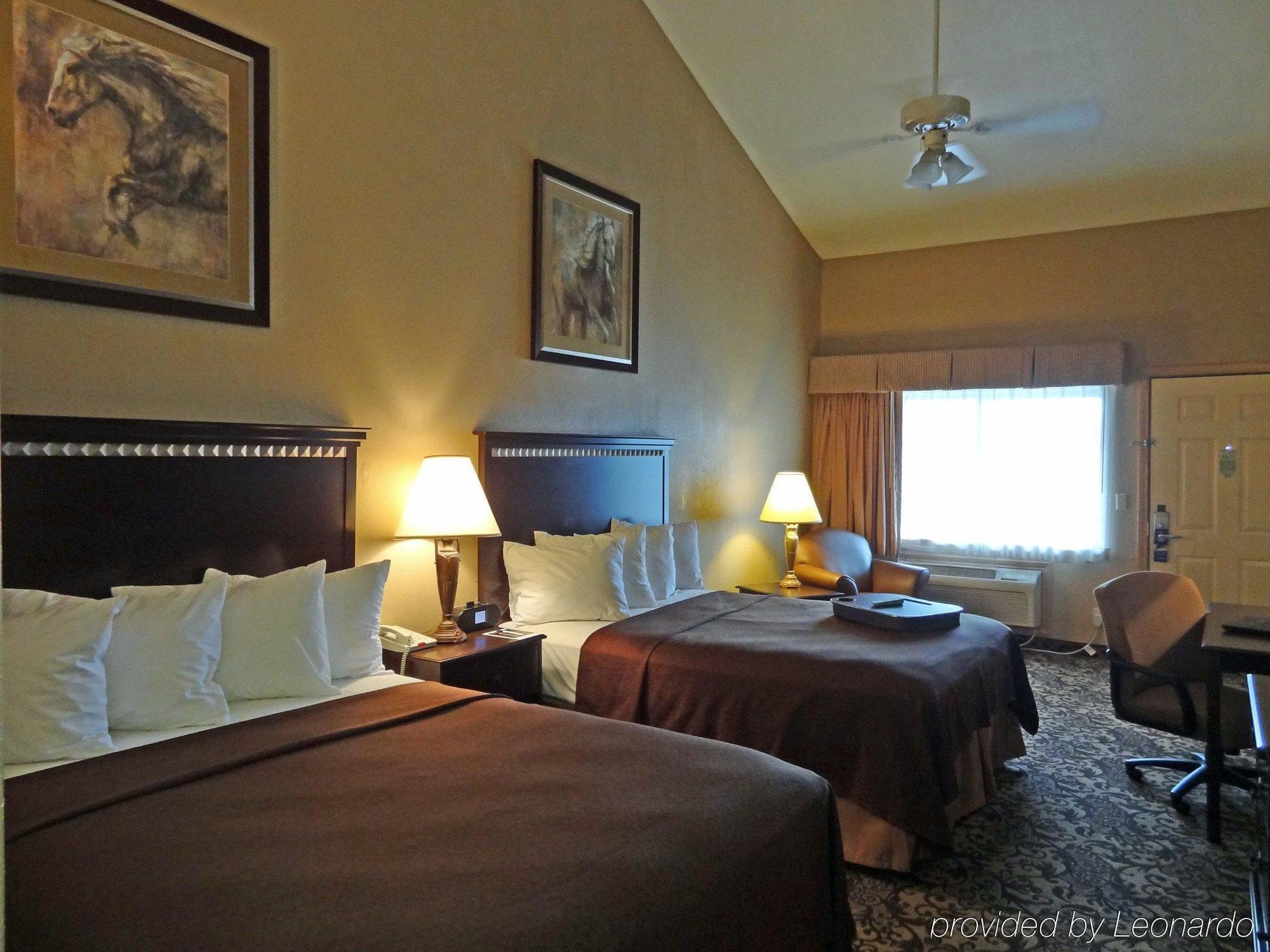 Best Western George West Executive Inn Номер фото
