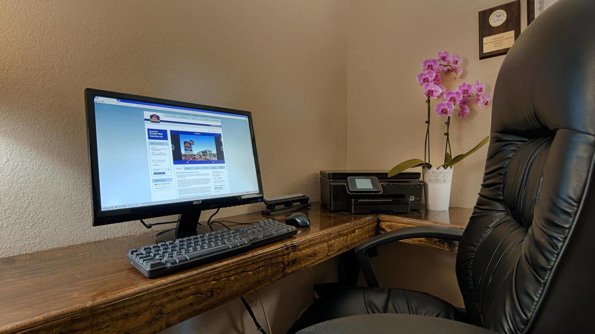 Best Western George West Executive Inn Екстер'єр фото
